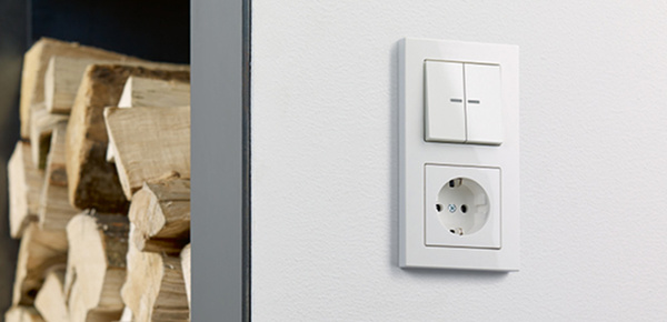 JUNG KNX Taster F 10 bei Elektro & Steuerungstechnik Stichlmeyr in Pasenbach/Vierkirchen
