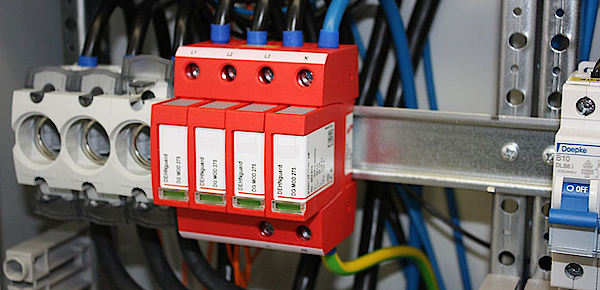 Über­spannungs­schutz bei Elektro & Steuerungstechnik Stichlmeyr in Pasenbach/Vierkirchen